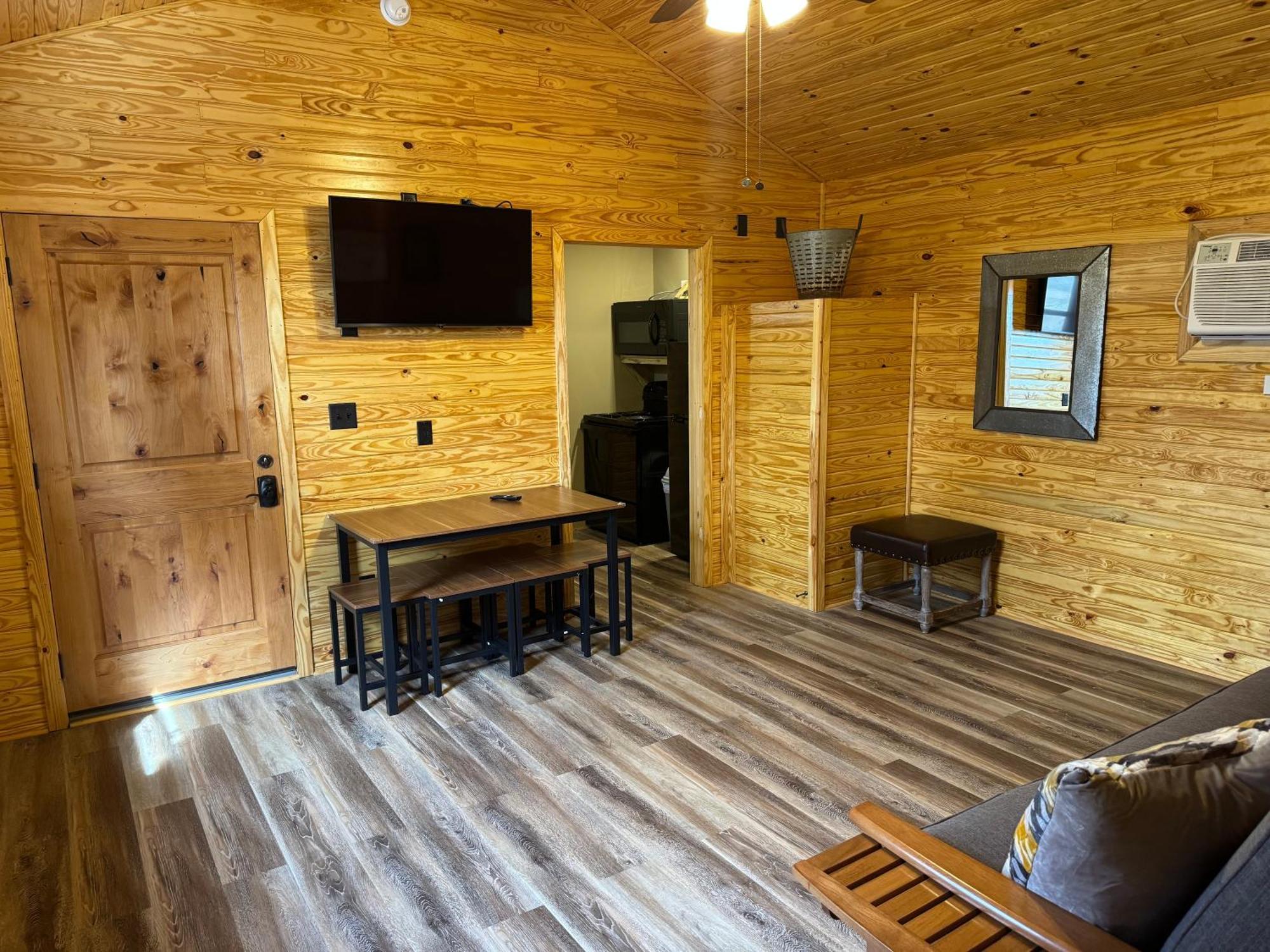 Kick Back Ranch Hotel Ramer Luaran gambar